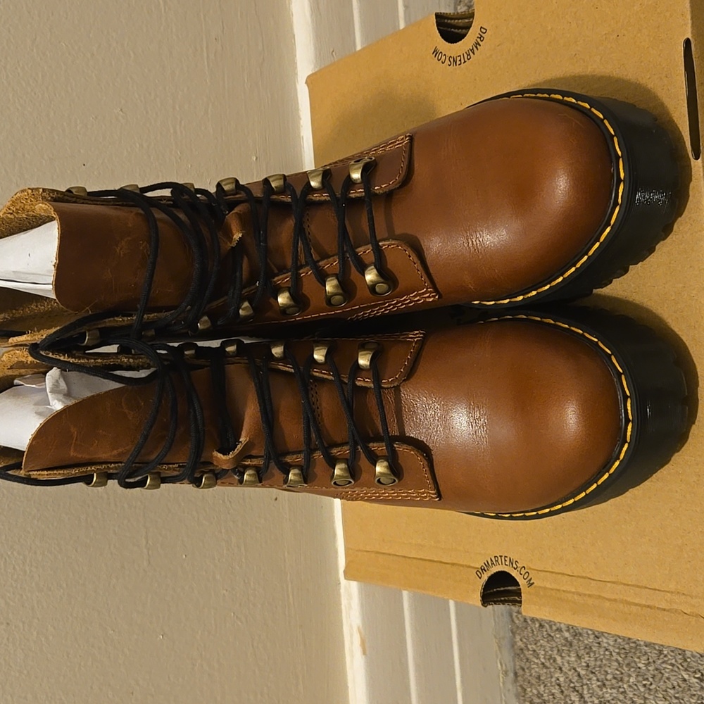 Dr. Martens Leona Boots - Picture 3 of 16